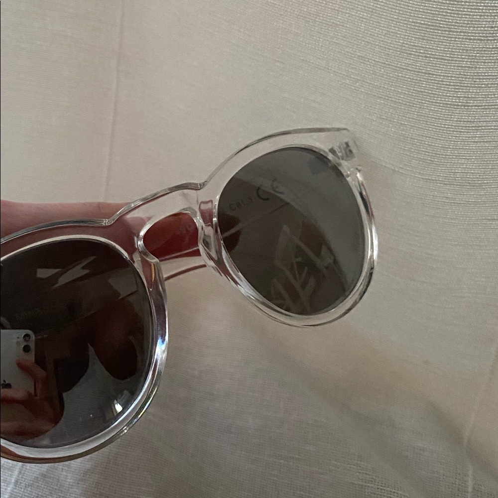 Clear Frame Sunglasses - Picture 5 of 5